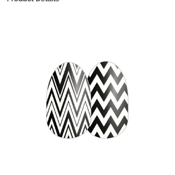 Color Street | Keep Calm and Chevron, Chevron design on clear base nail strips - Picture 10 of 16